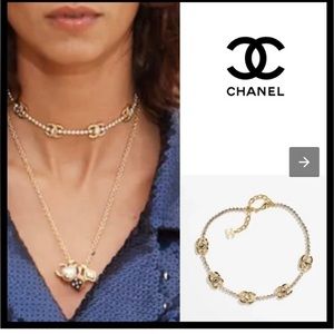Authentic Chanel Choker Metal & Diamantés Gold & Crystal